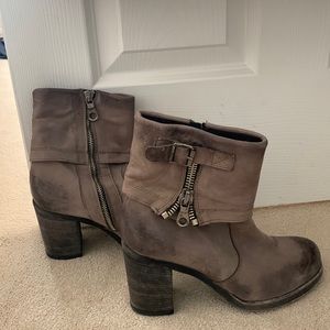 Laylah Steve Madden Boot